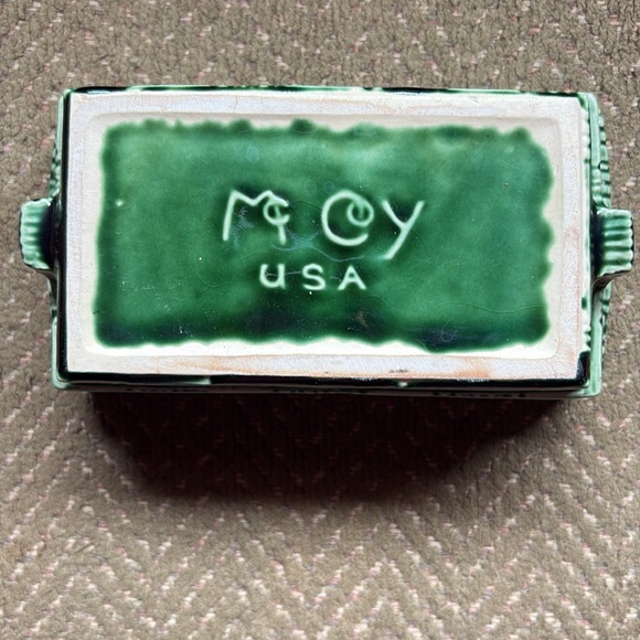 McCoy Basketweave planter - Picture 2 of 7